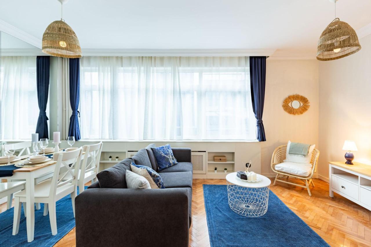 Flat With Excellent Location In Tesvikiye, Sisli Apartamento Estambul Exterior foto